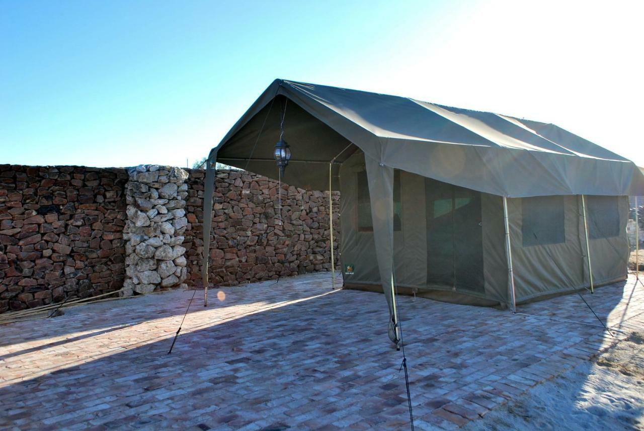 Brandberg Rest Camp Hotel Uis Exterior foto